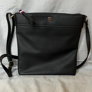 Tommy Hilfiger Crossbody